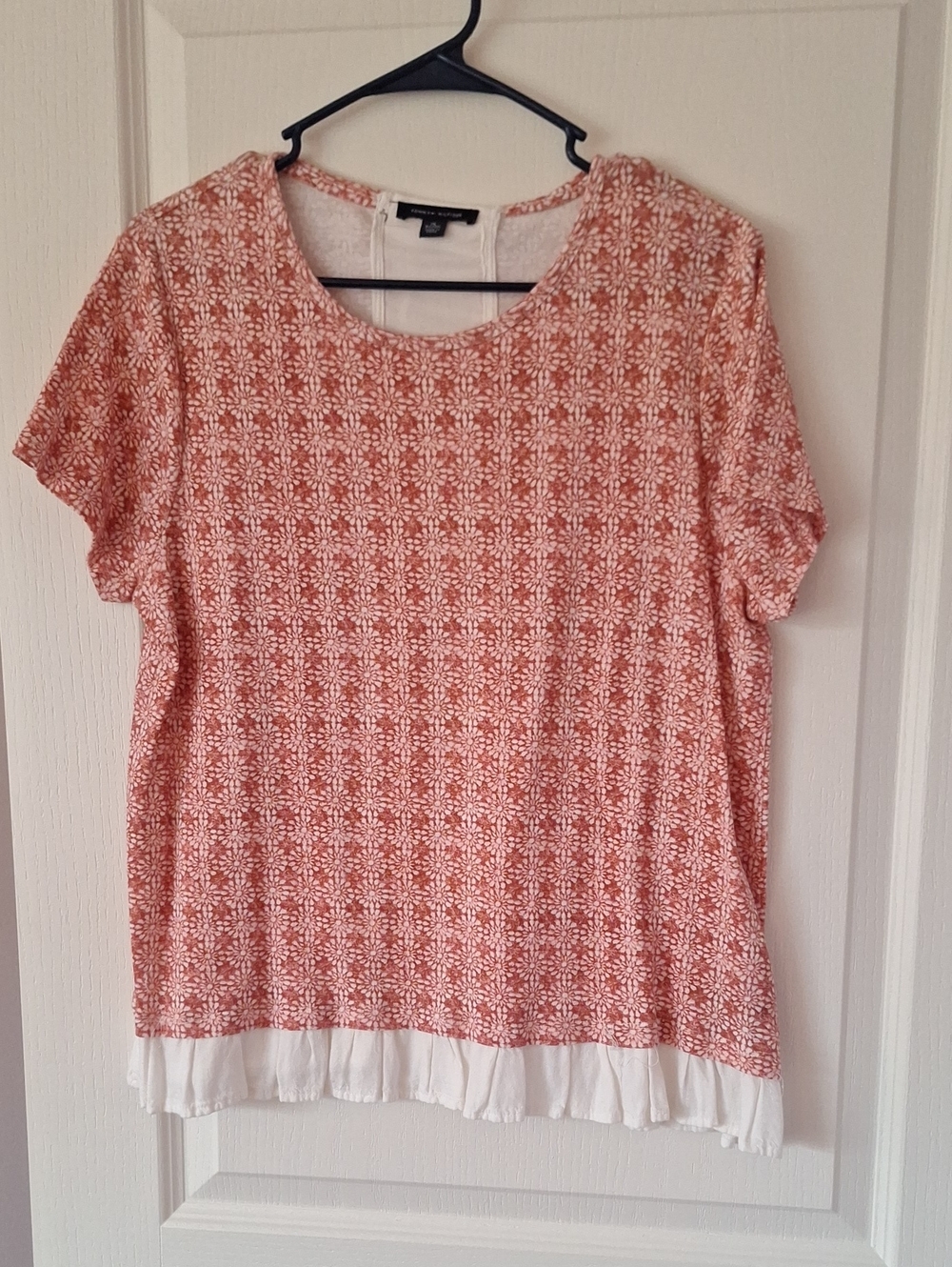 Tommy Hilfiger Rust Pink Floral Short-Sleeve Top with White Layered Hem